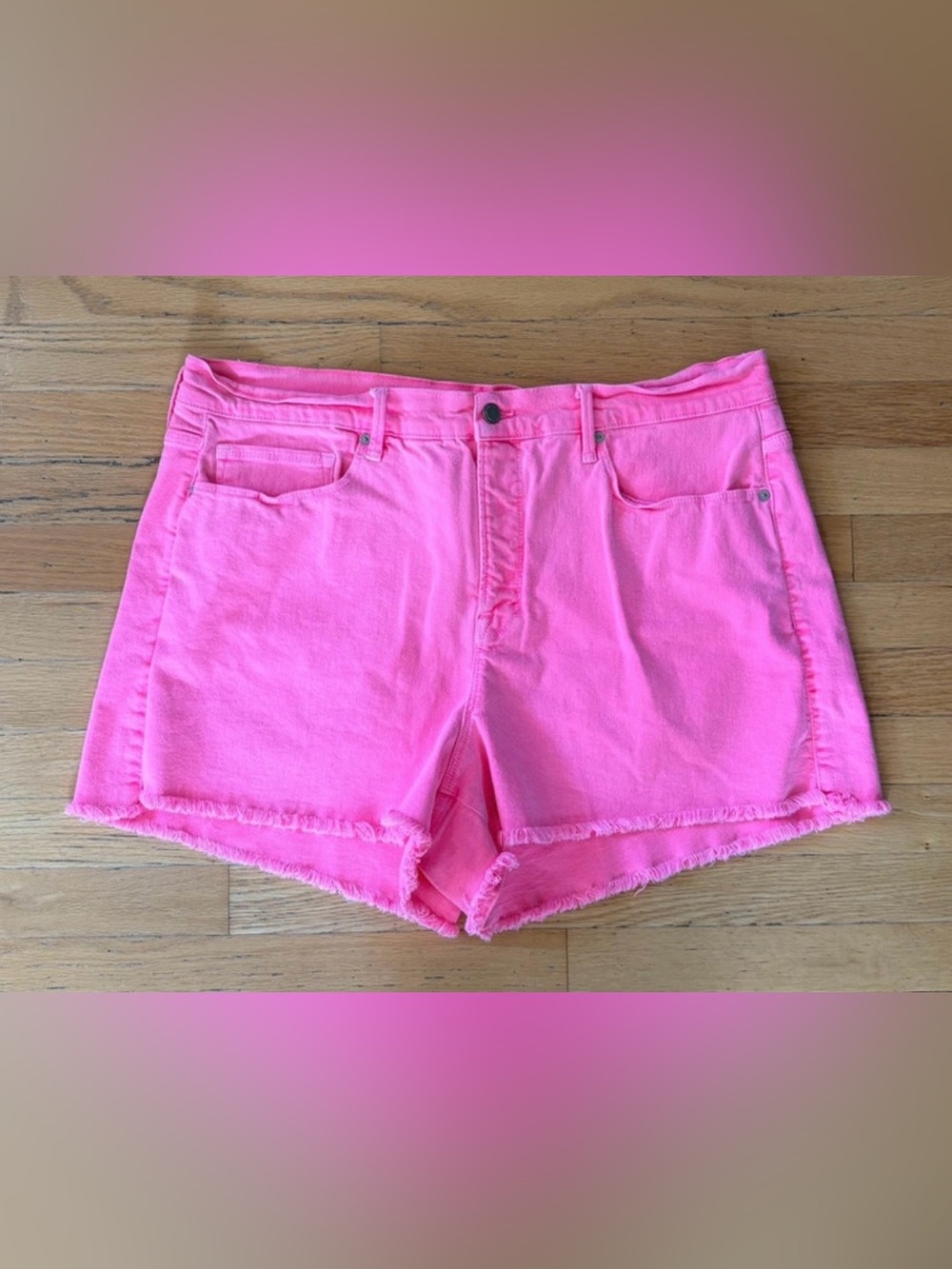 Good American "Good '90s" Denim Shorts in Hawaiian Pink - Size 18